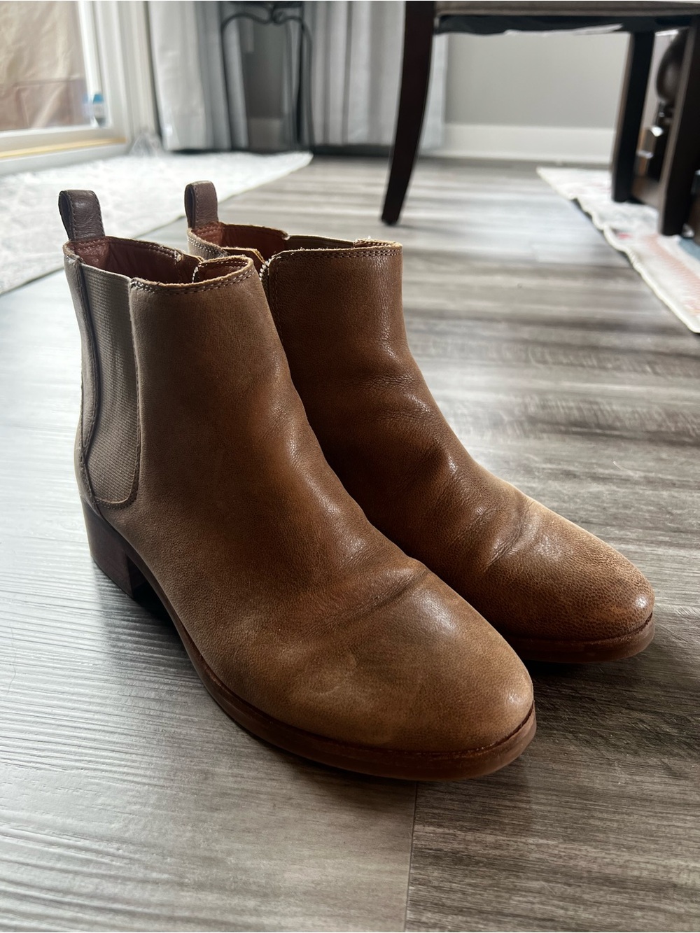 Lucky tan boots